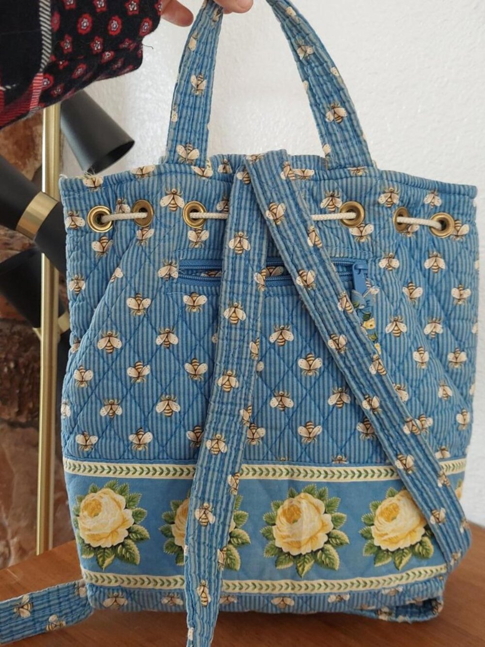 Vintage Vera Bradley Bees Drawstring Backpack Retired Blue Bumblebee Yellow Rose - Picture 5 of 6